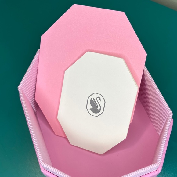 Swarovski Lucent Pink Ring Magnetic Rhodium Plated 5.5 NIB - Picture 11 of 16